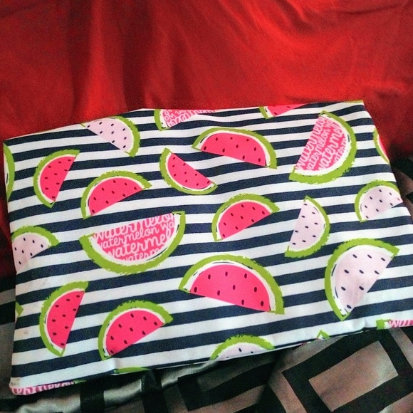 Tote - Picture 2 of 3